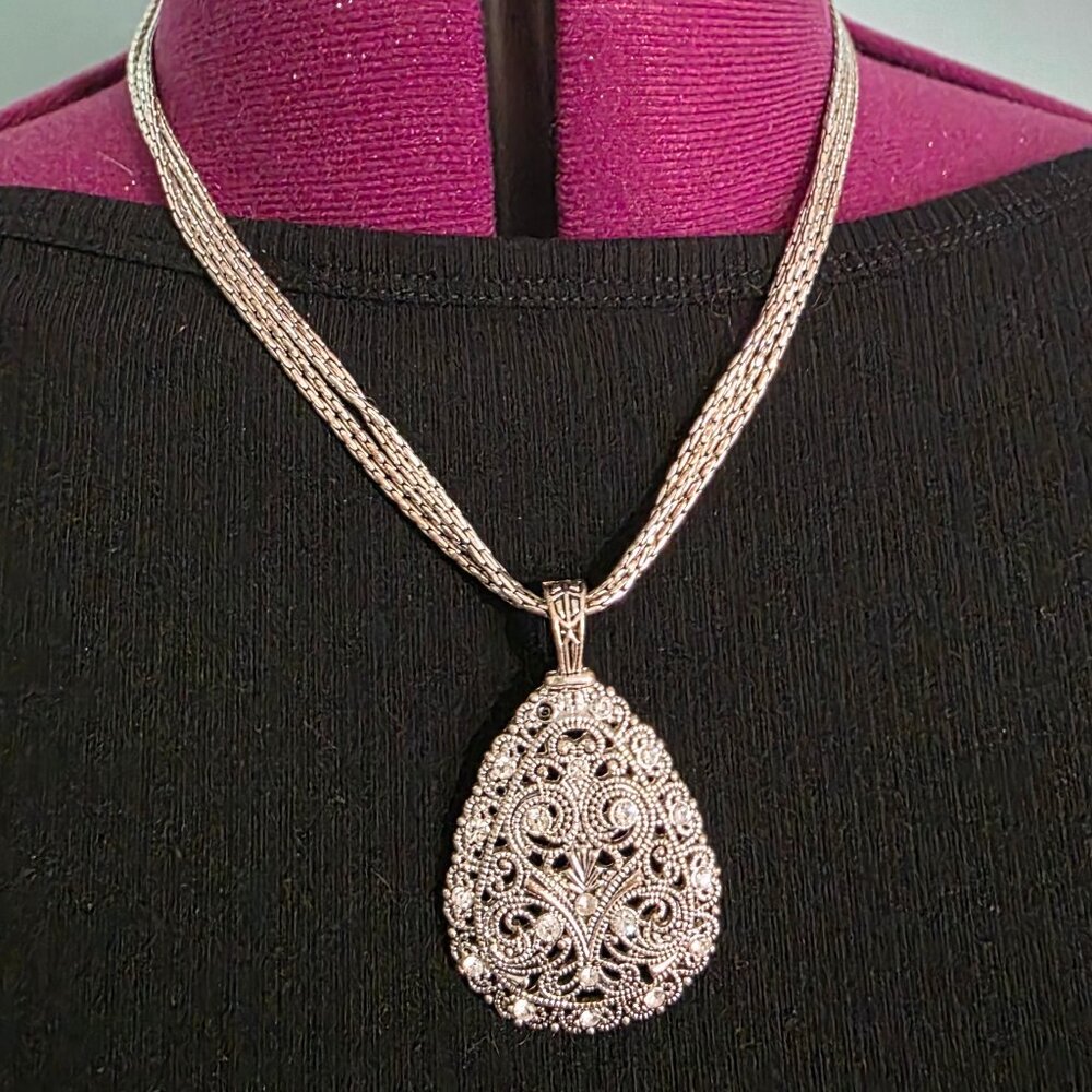 Premier Designs “Unbelievable” Necklace – Silver Filigree Rhinestone Pendant